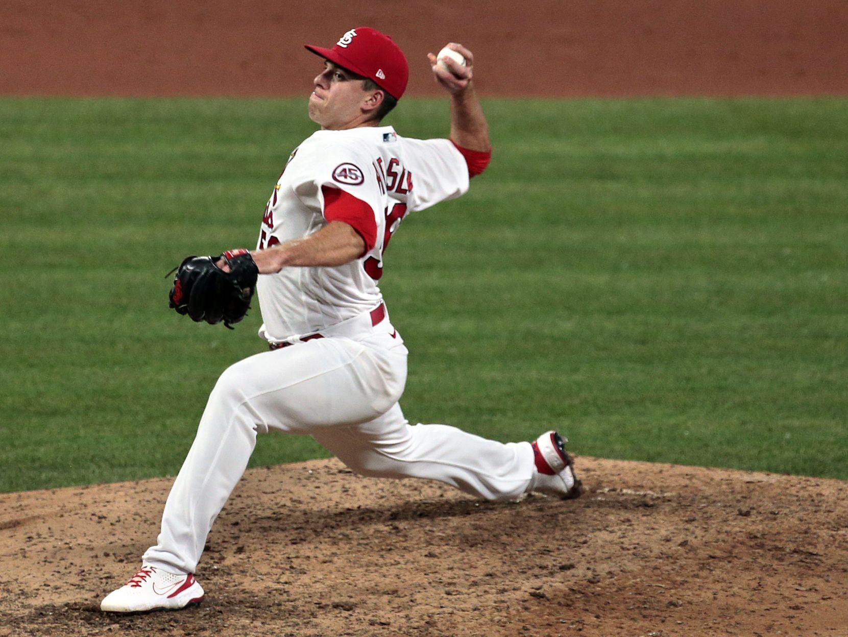 Cardinals break losing streak with 8-2 win over Cleveland